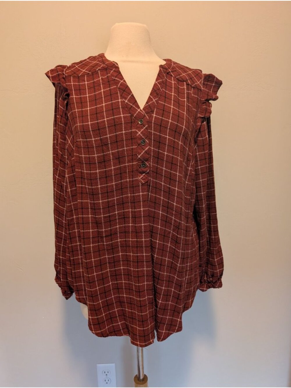 Torrid size 1 Plaid Long-Sleeve Button-Front Blouse With Ruffle Shoulder